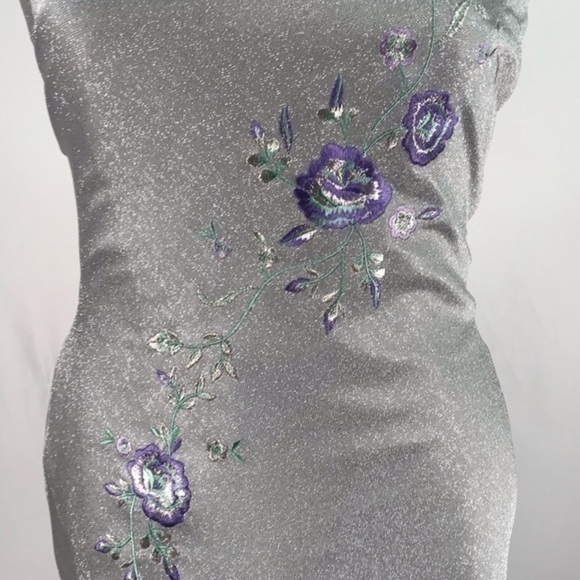 90’s Vintage ‘Dave & Johnny’ Silver Floral Embroidered Bias Cut Maxi Gown - Picture 8 of 14